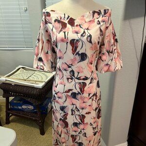 Off the shoulder flowered dress with blousen sleeves size 12